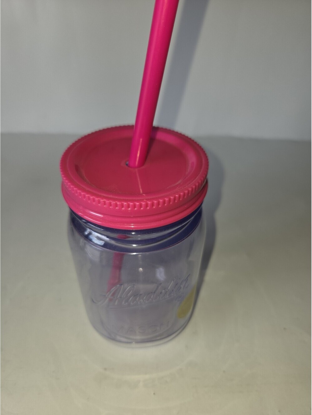 Aladdin Plastic Mason Jar 20 oz with straw - clear plastic and pink lid SG2